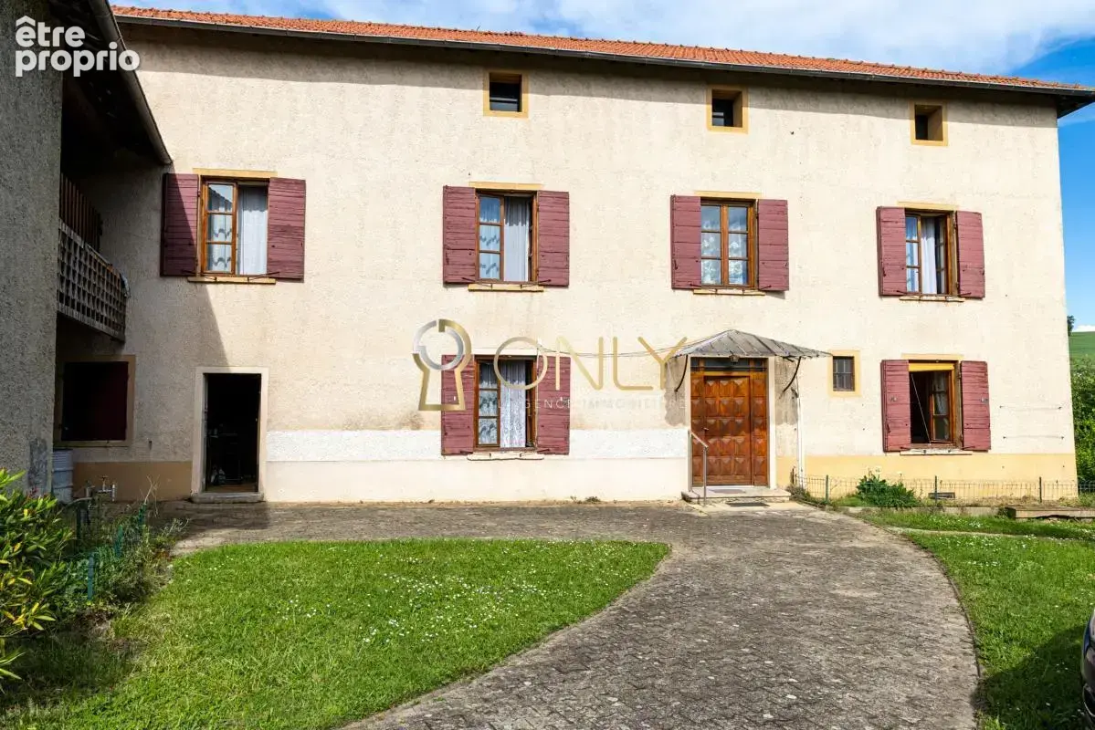 Maison à GENAY