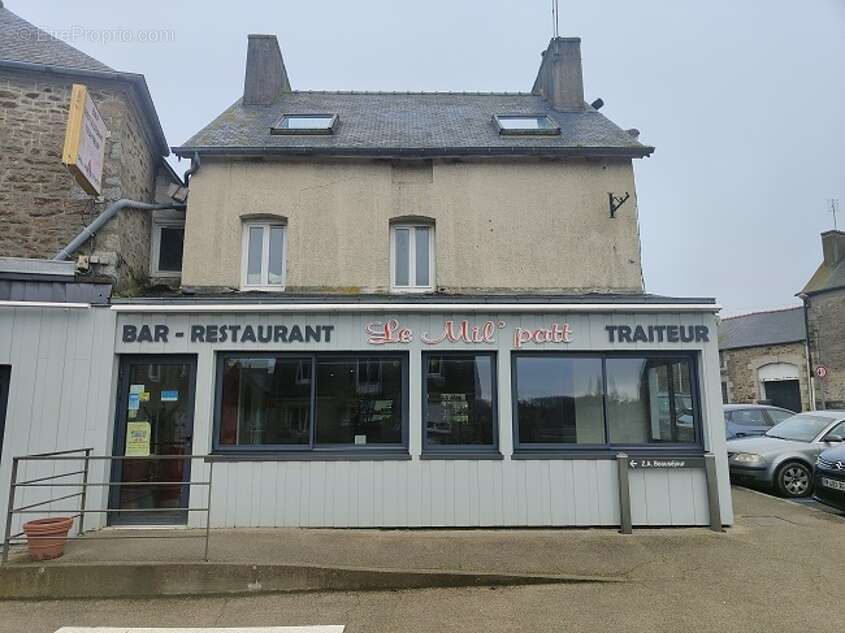 Commerce à PLESLIN-TRIGAVOU