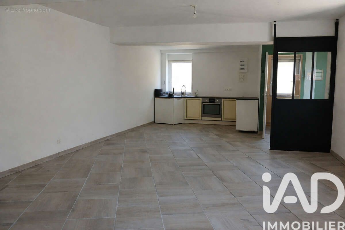 Maison 93 m² à Saint-Sernin-Du-Plain  - photo 9