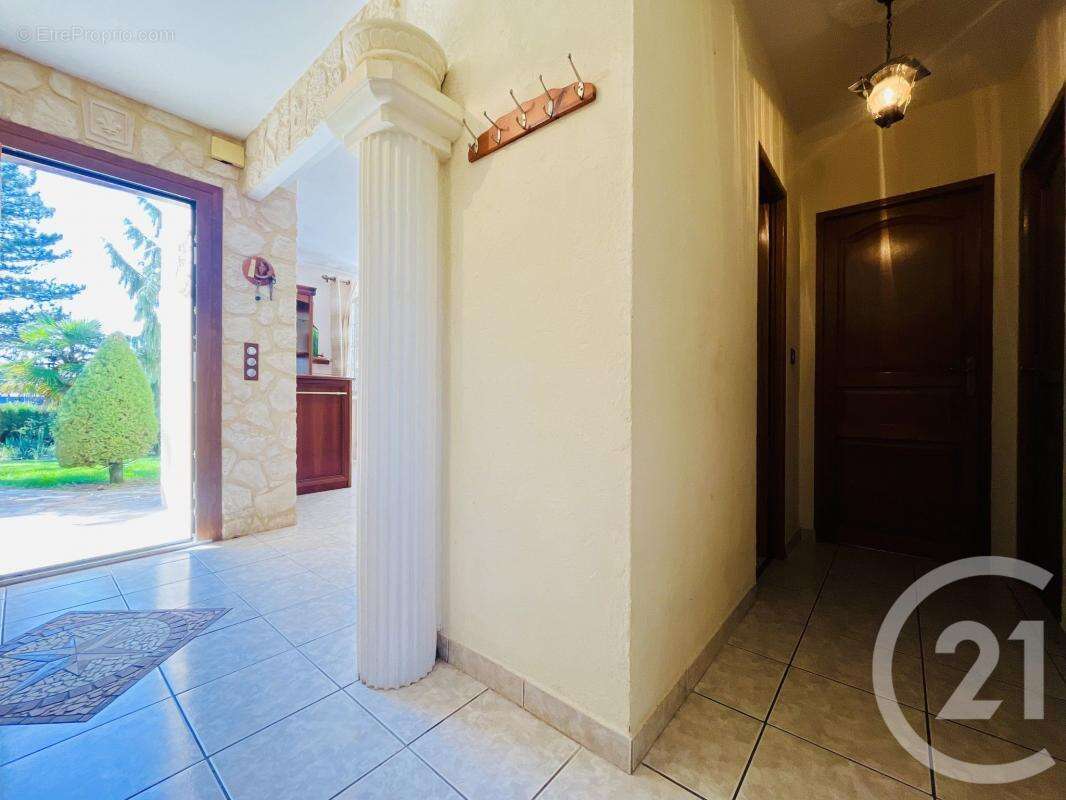 Maison à VERNEUIL-SUR-VIENNE