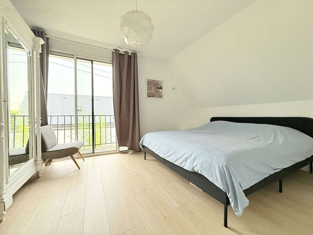 Caen, Quartier Hastings, maison et local commercial. - photo 8