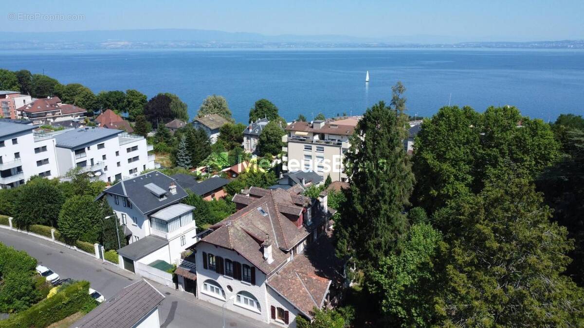 Appartement à EVIAN-LES-BAINS