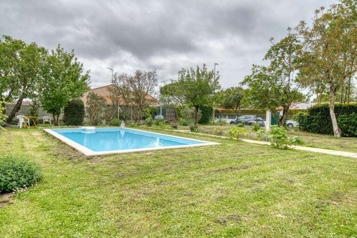 Maison à PORT-DES-BARQUES