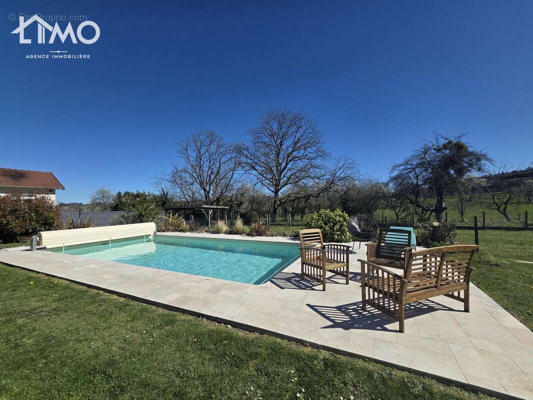 n°2 - Maison à SAINT-LEONARD-DE-NOBLAT