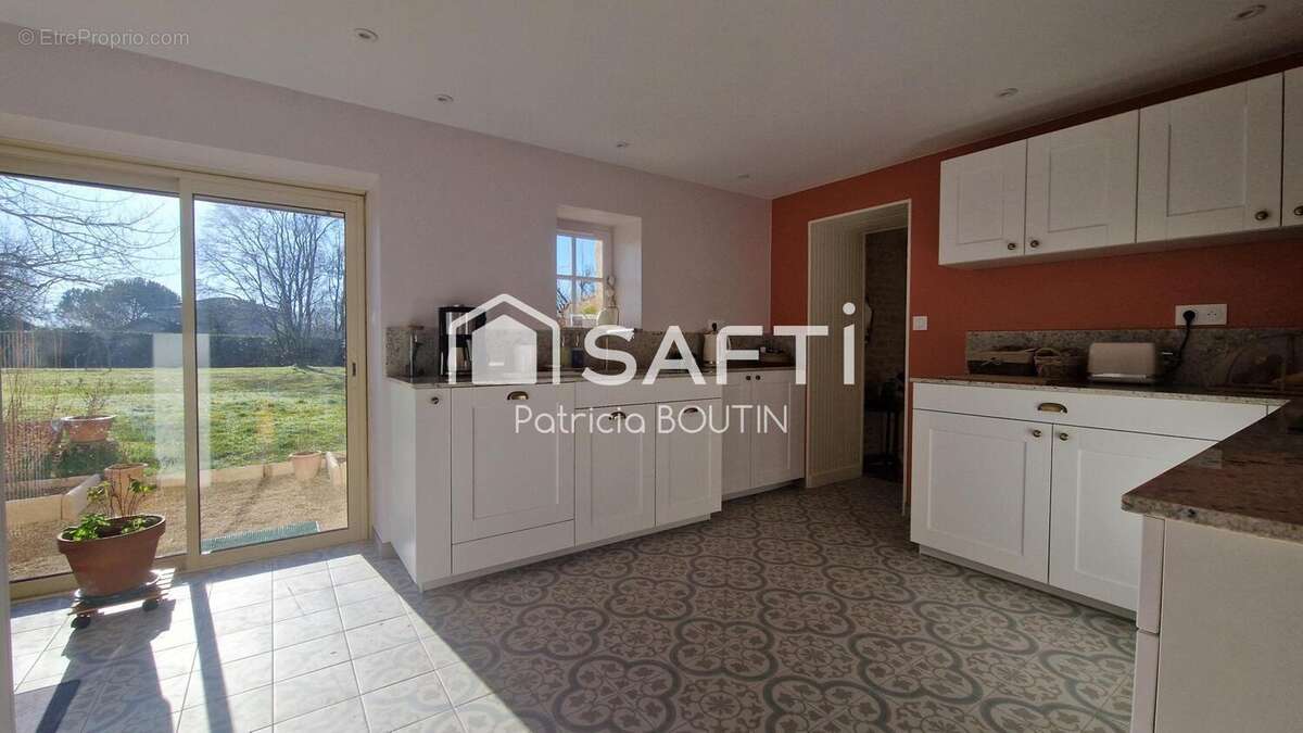 Maison 204 m² à Aigonnay  - photo 8