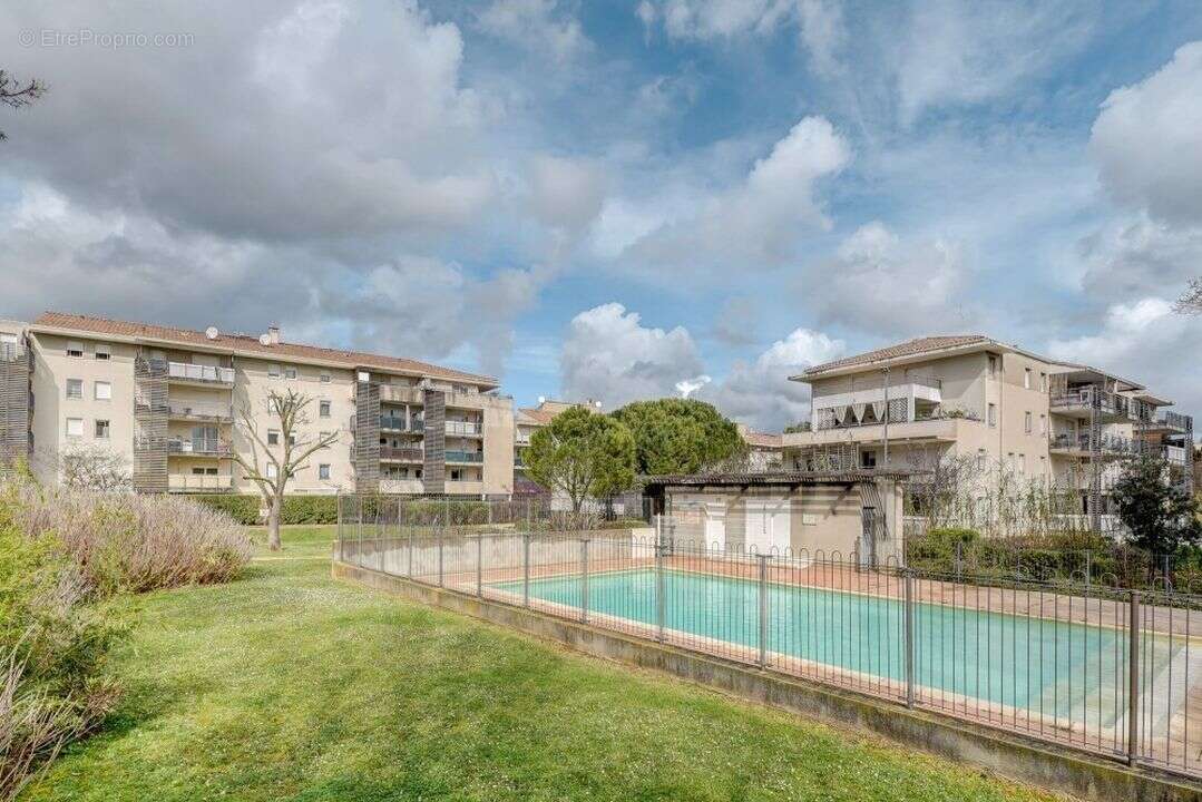 t3 - jardin - croix rouge - allauch - parking - piscine - 13013 - Appartement à MARSEILLE-13E