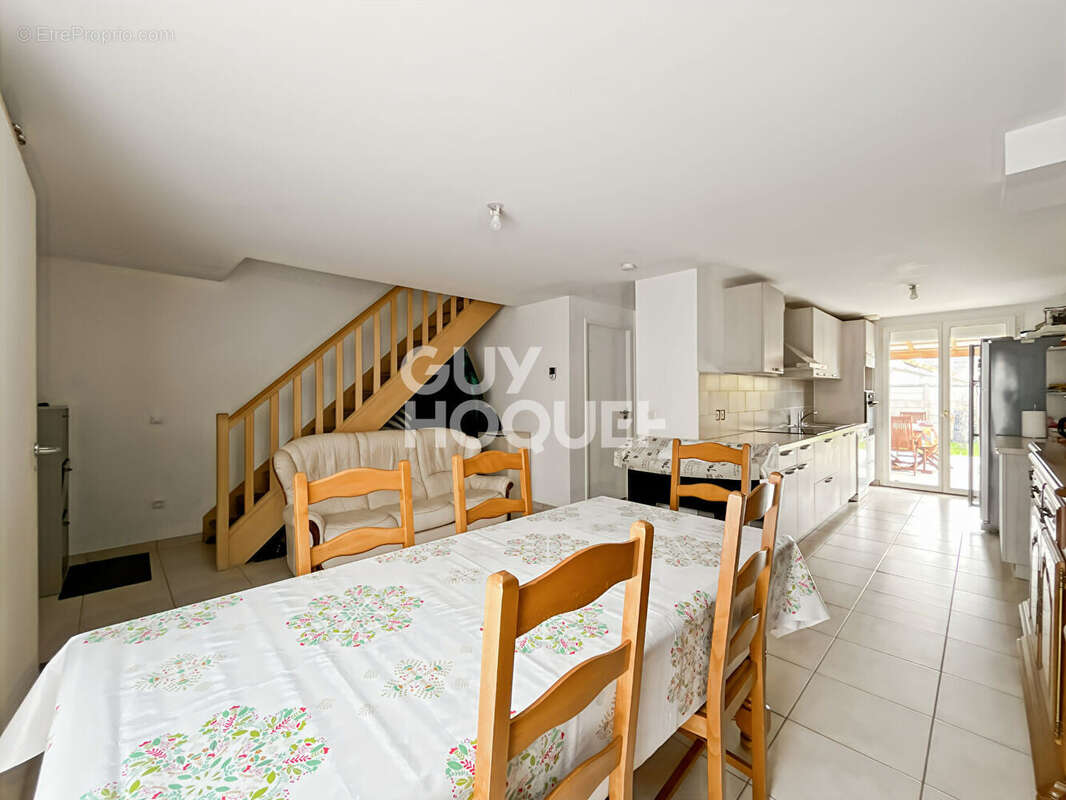 Maison à FONTENAY-TRESIGNY