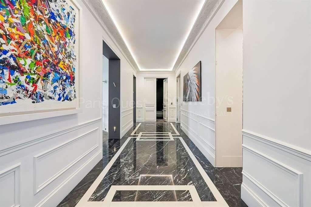 Appartement à PARIS-16E