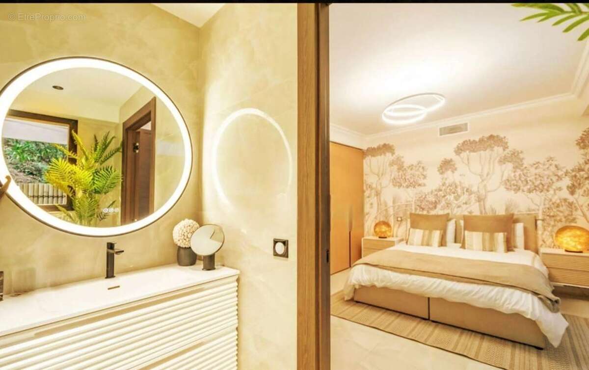 Appartement à LE CANNET