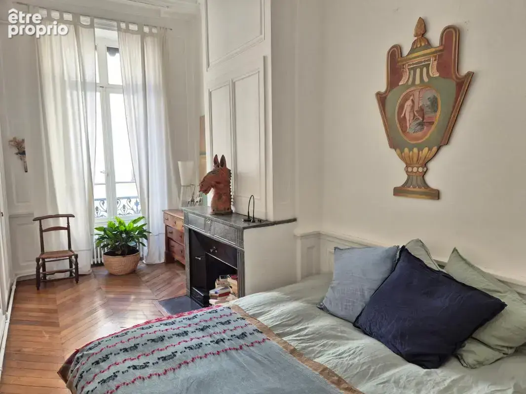 Place Bellecour, appartement d'exception AU CALME - photo 15