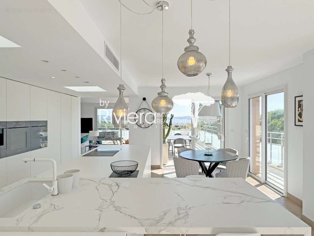 Appartement dernier étage à vendre à Cavalaire-Sur-Mer - photo 10