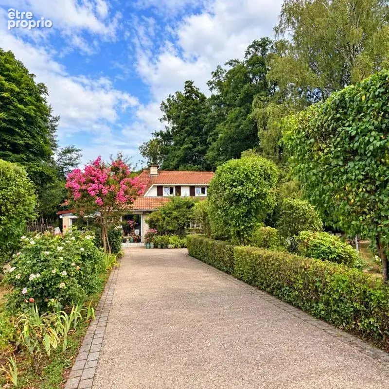Photo Maison à Guillerval au prix de 390 000€
