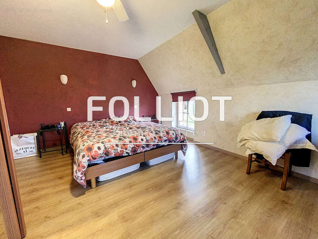 Maison à LE MESNIL-VILLEMAN