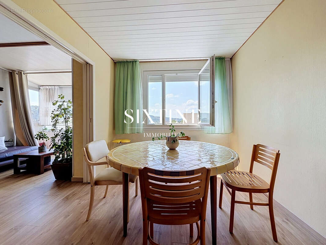 Appartement 121 m² à Bourgoin-Jallieu  - photo 3