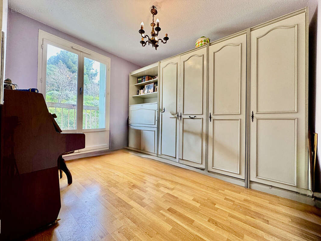 Appartement à MARSEILLE-12E