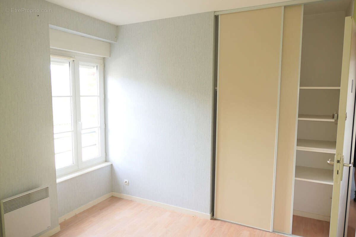 Maison à SAINT-CYR-DU-BAILLEUL