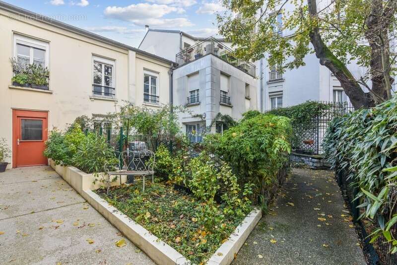 Appartement à PARIS-19E