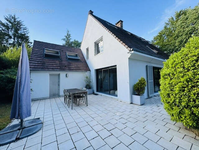 Maison à CHANTILLY