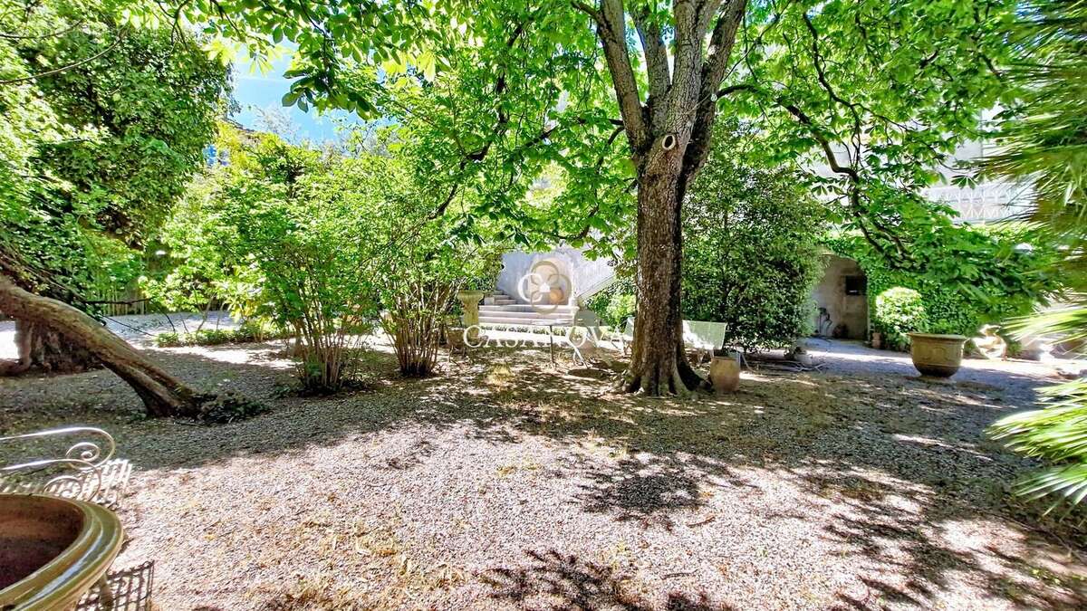 Élégante Maison de Maître avec parc et vastes dépendances aux portes de Pézenas - photo 8