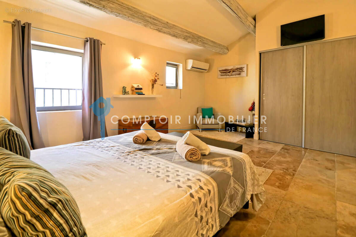 Appartement à UZES