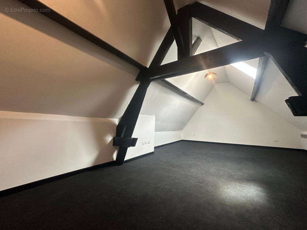 Maison à LA FERE