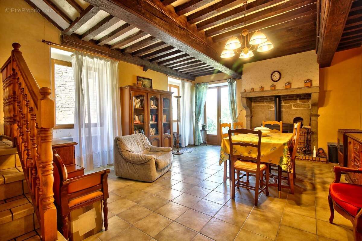 Maison à MARCILLY-OGNY