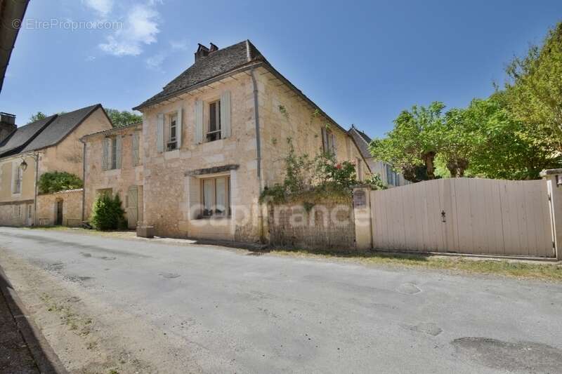 Maison de caractère avec dépendance, patio, jardin et jacuzzi – Saint-Georges-de-Montclard, 20/25 min de Bergerac - photo 2