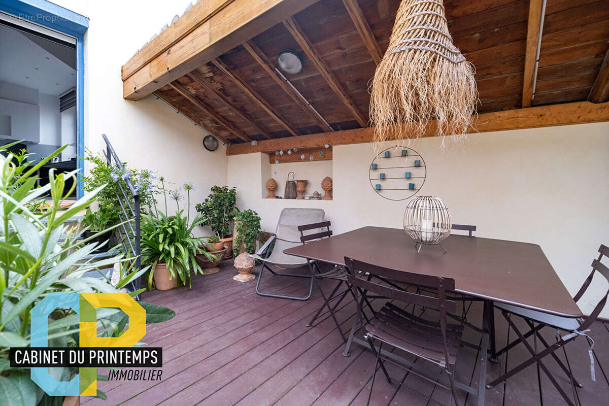 Coeur Chalets - 5 pièces  en duplex avec terrasse de 22m² - photo 2