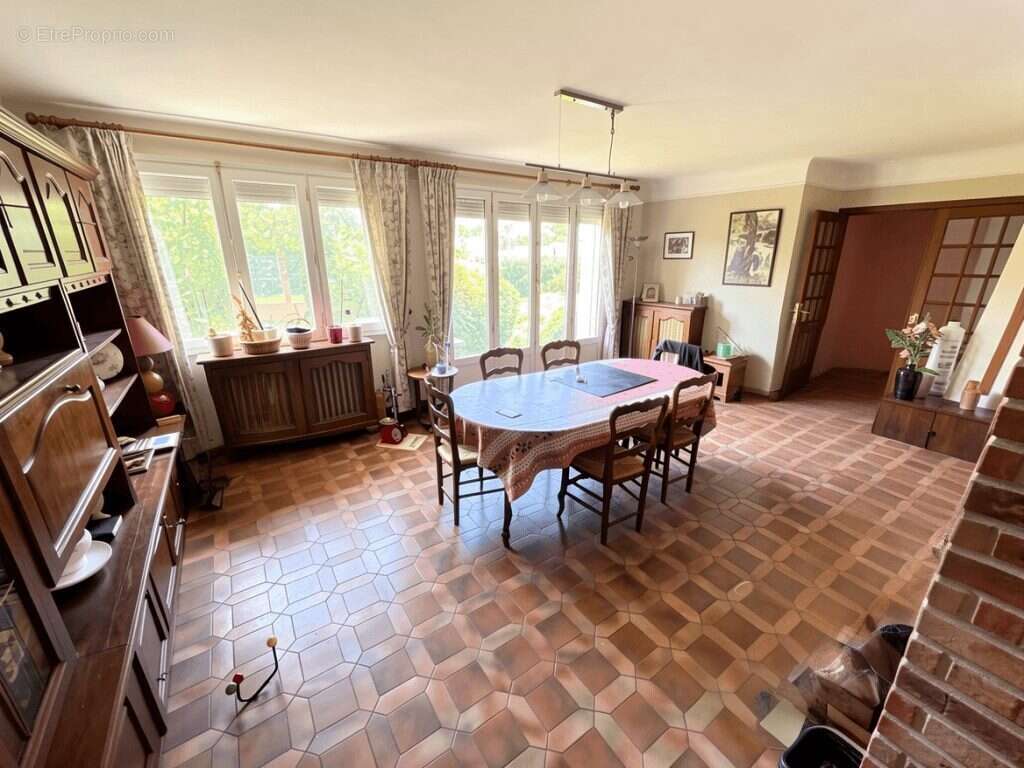 Maison à BREUIL-LE-VERT