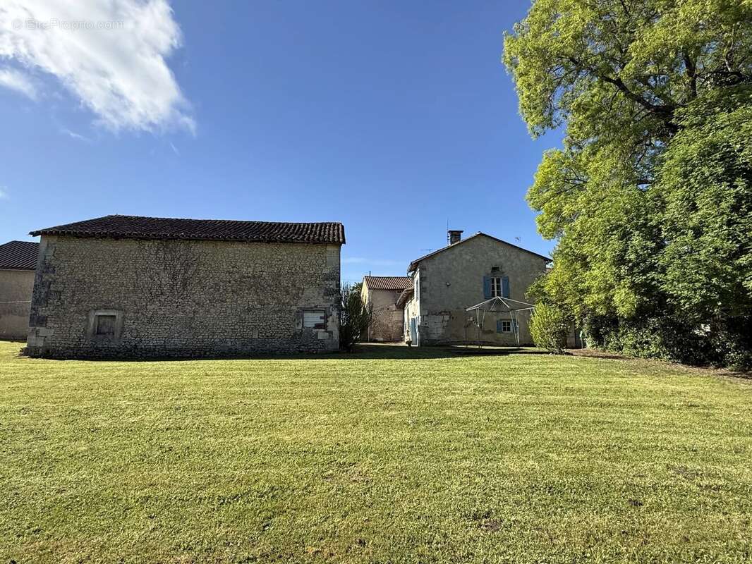 Maison à TOCANE-SAINT-APRE