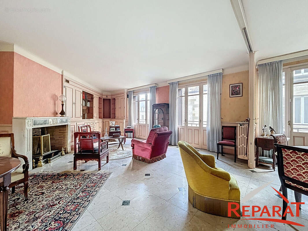 Appartement à OBJAT