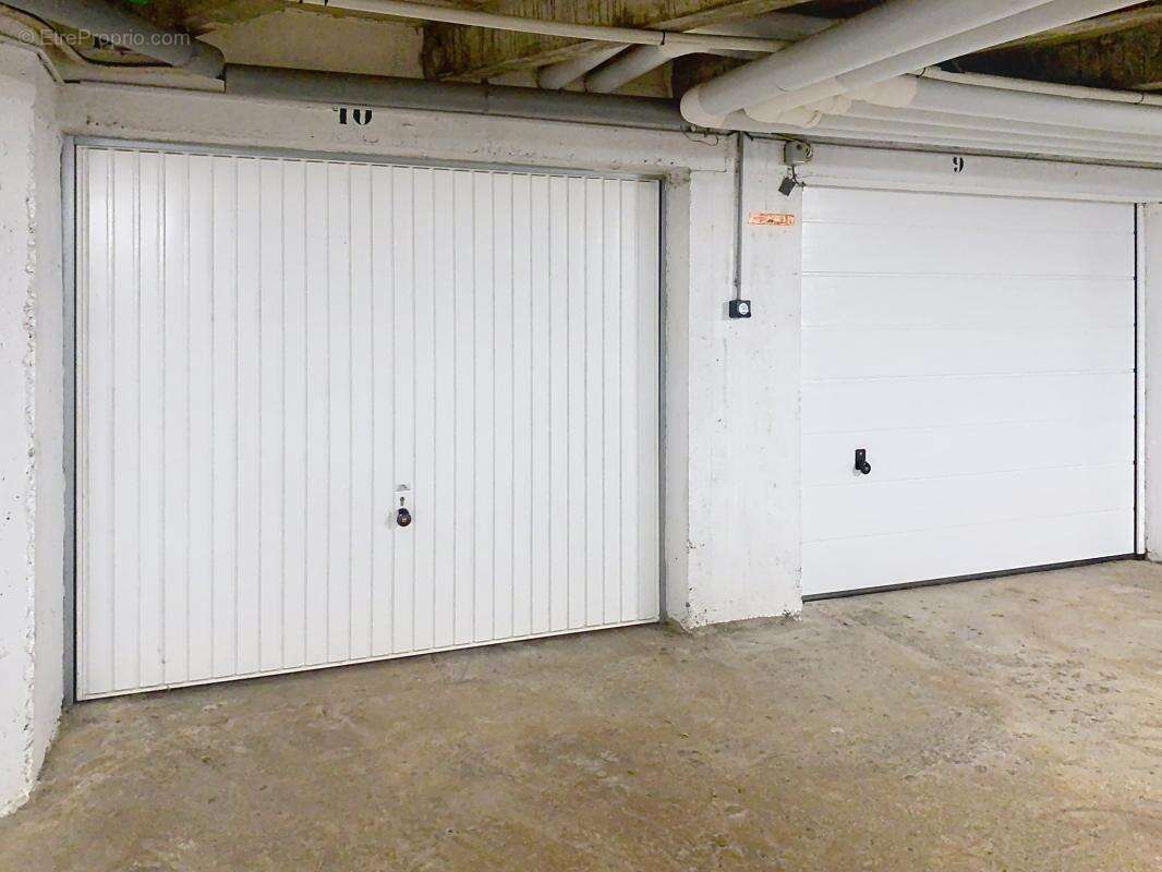 Appartement à AVRILLE