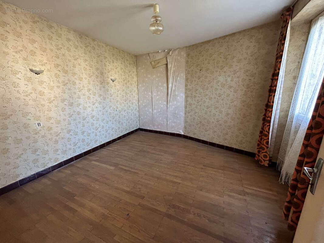 Maison à SORNAC