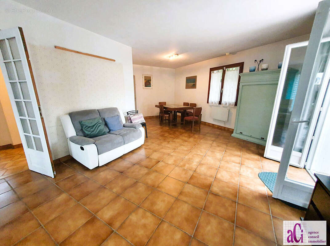 Maison à L'HAY-LES-ROSES