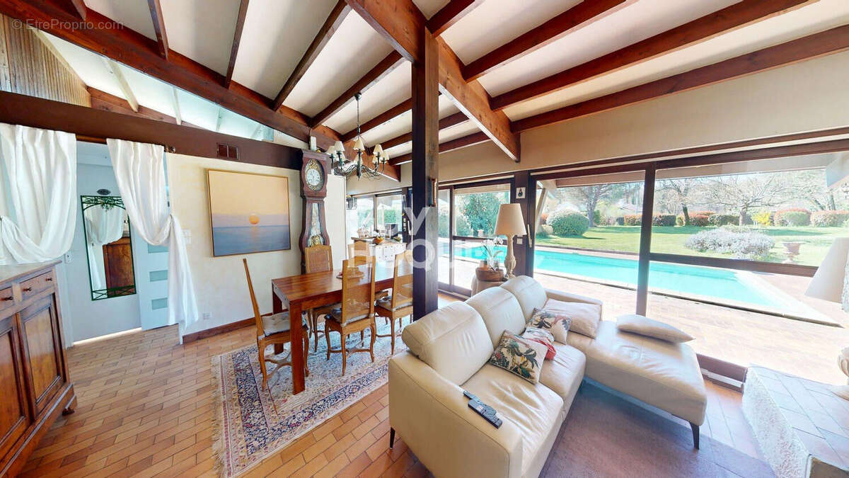 Proche LA BREDE cette Maison d'Architecte esprit bassin coche toutes les cases... - photo 2