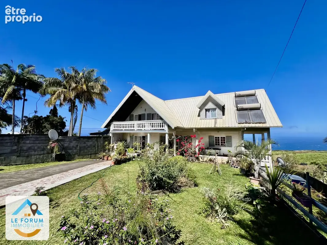 Photo Maison à Petite-Ile au prix de 350 000€