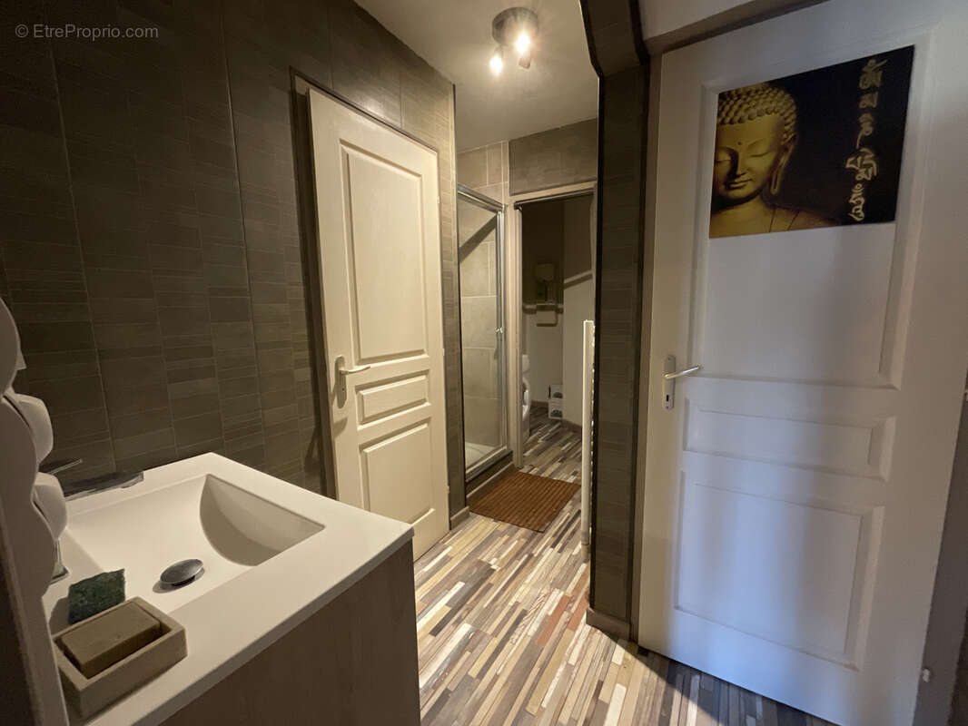 Appartement à NIVOLAS-VERMELLE