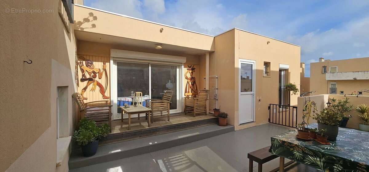 LA CIOTAT maison T5 - dépendance - 4 chambres - terrasse - - Maison à LA CIOTAT