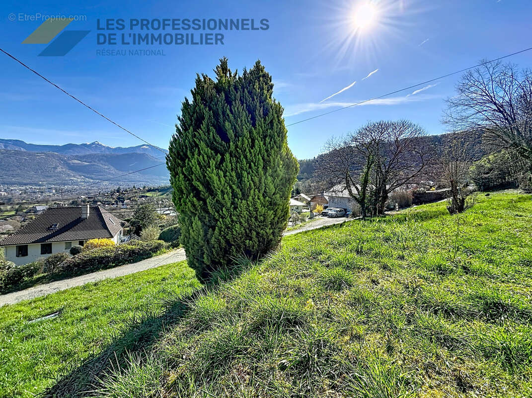 Terrain à BARBERAZ