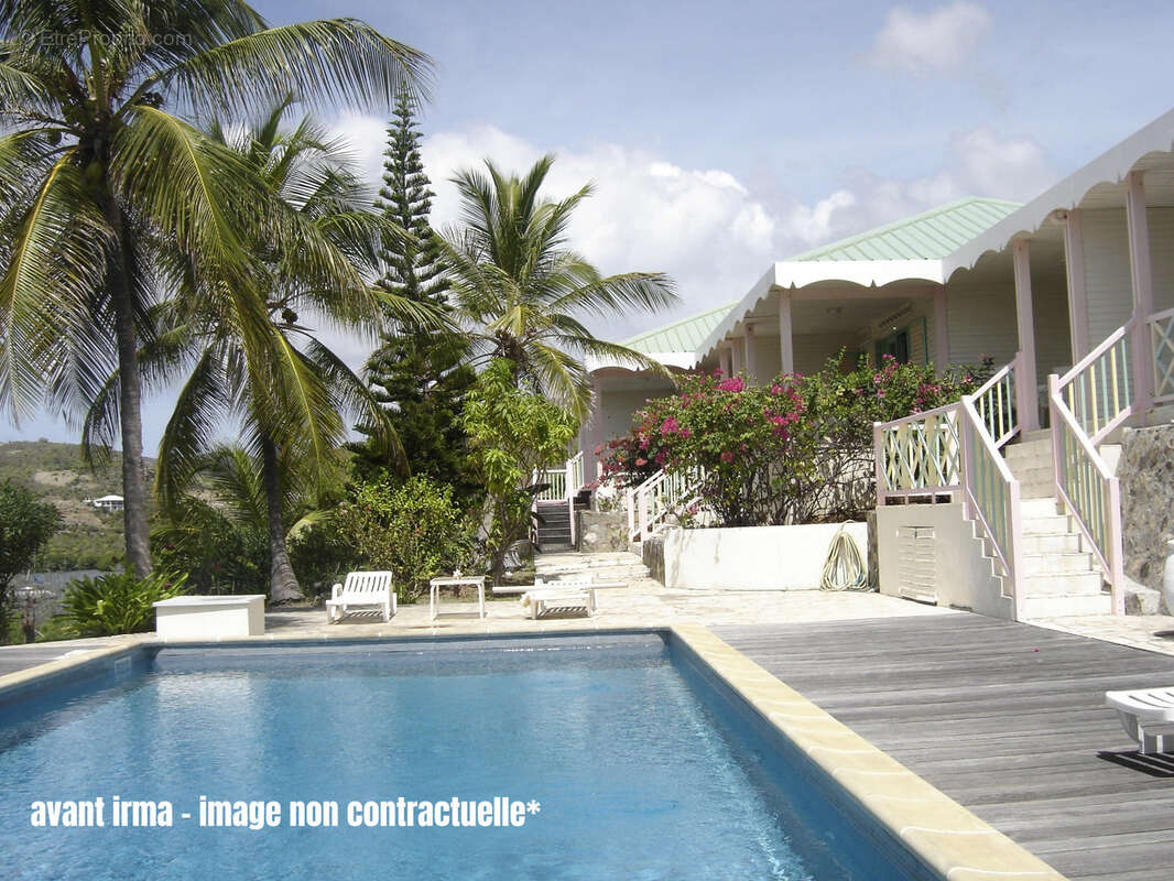 Terrain à SAINT-MARTIN