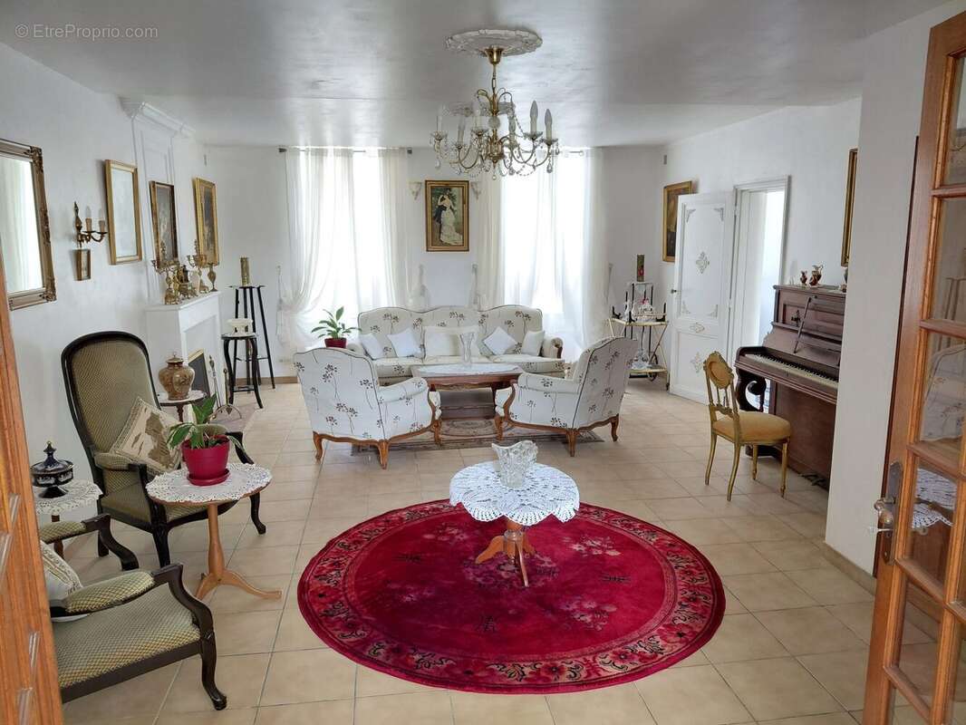 Maison à MIRAMBEAU