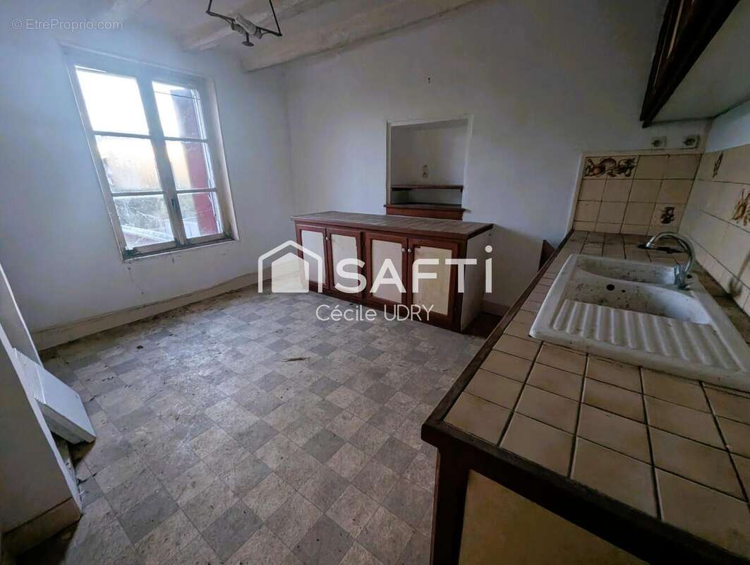 Photo 5 - Maison à TRUYES