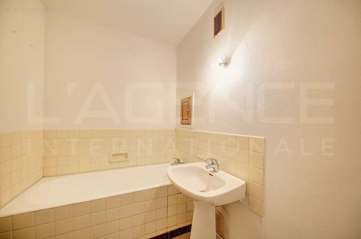 Appartement à PARIS-12E