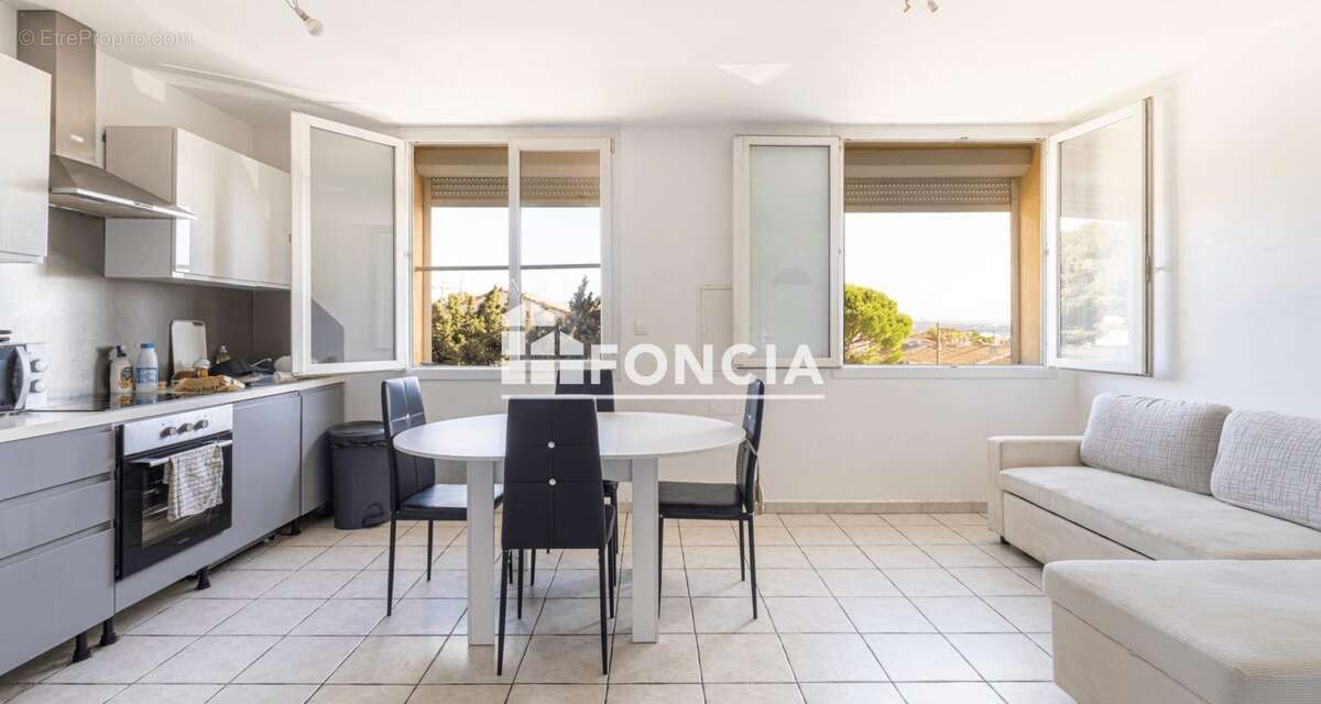 Appartement à PORT-DE-BOUC