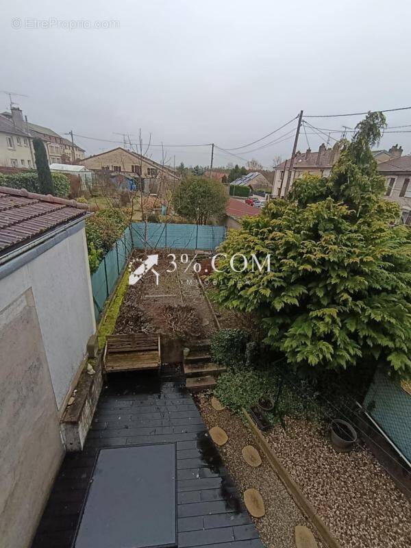 Maison à DAMELEVIERES