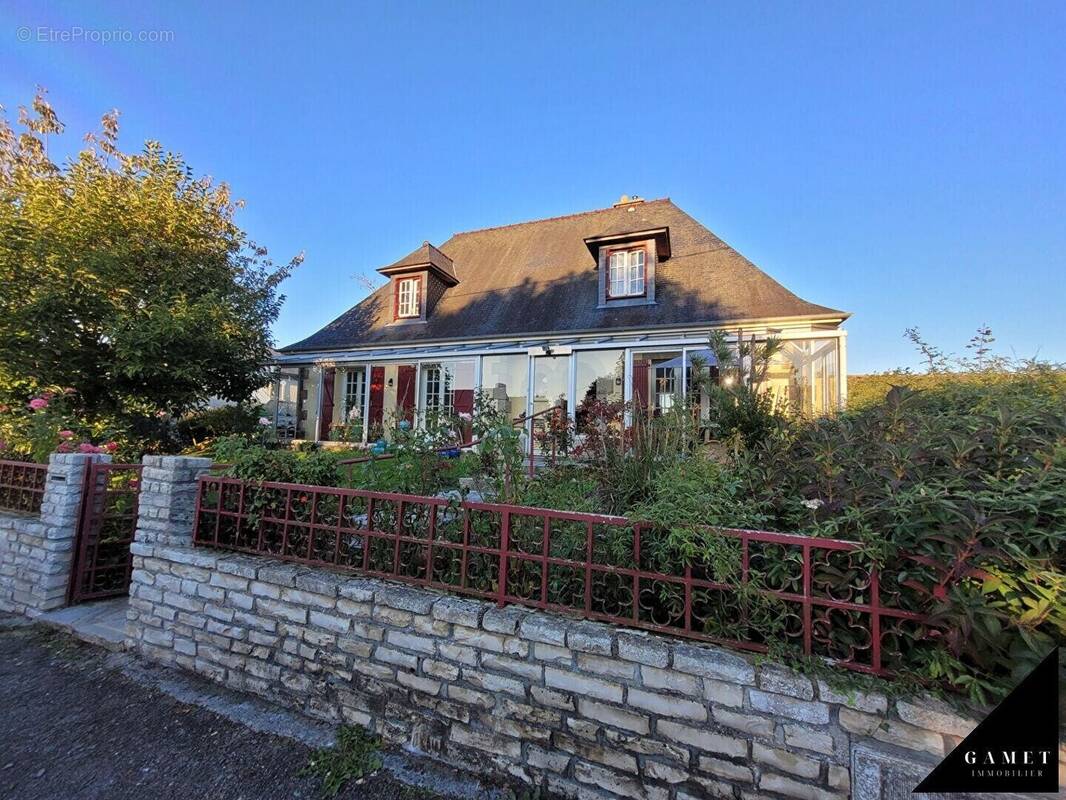 Maison à BAGUER-PICAN