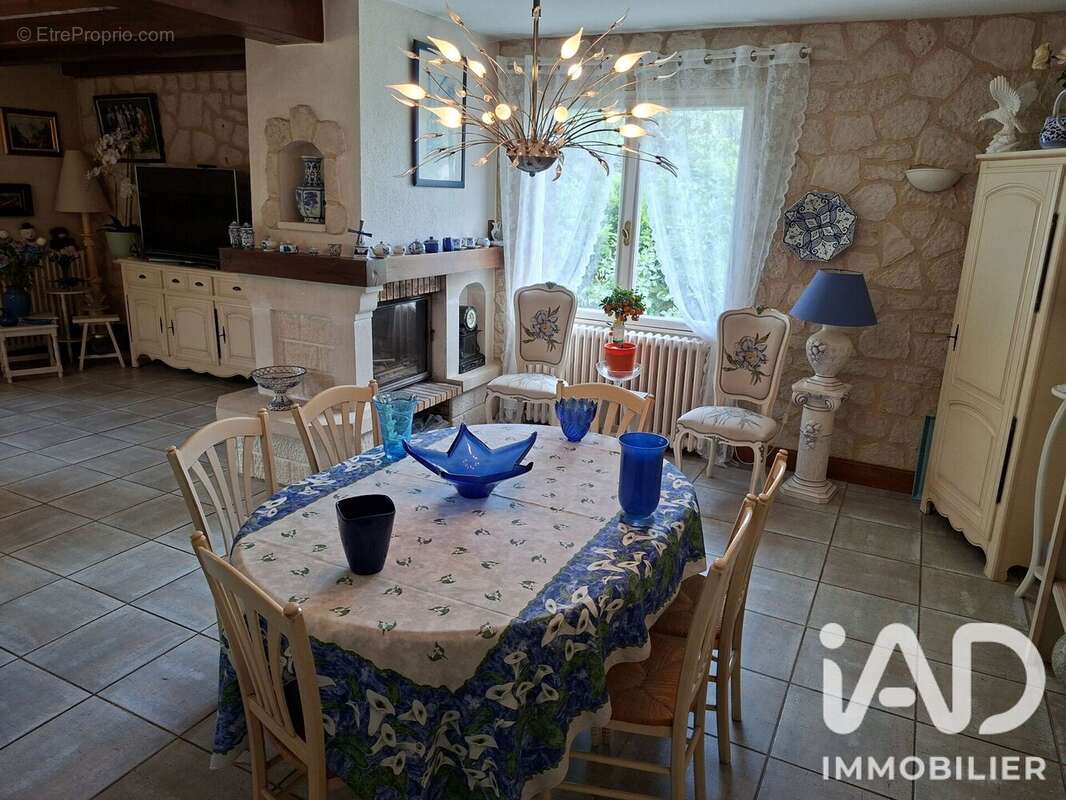 Photo 8 - Maison à VOUNEUIL-SOUS-BIARD