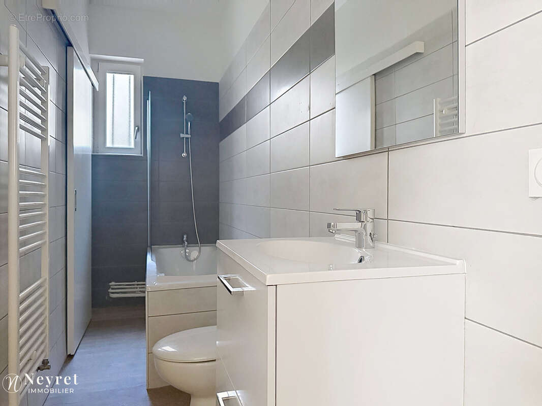 Appartement à SAINT-ETIENNE