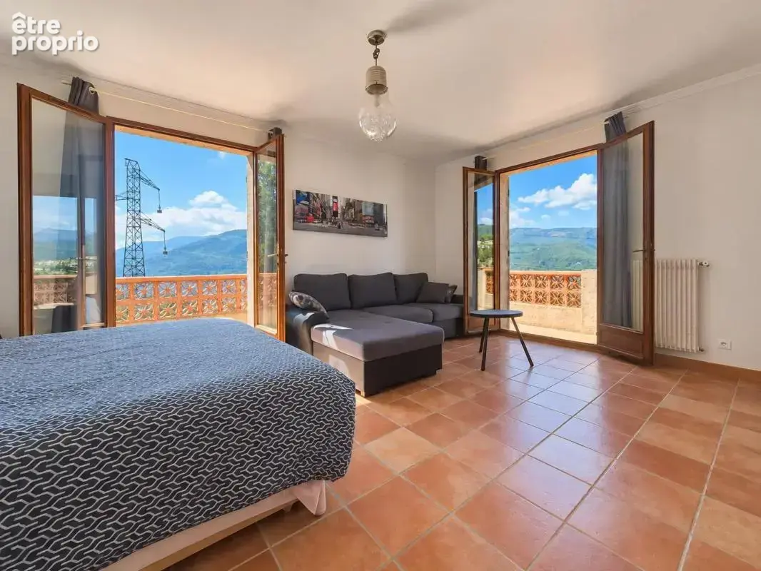 Saint-Martin-du-Var//Maison 5Pièces//140 mM² - photo 10