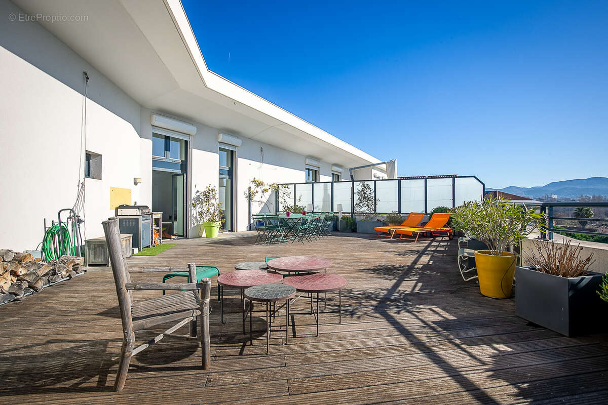 Appartement à MARSEILLE-8E